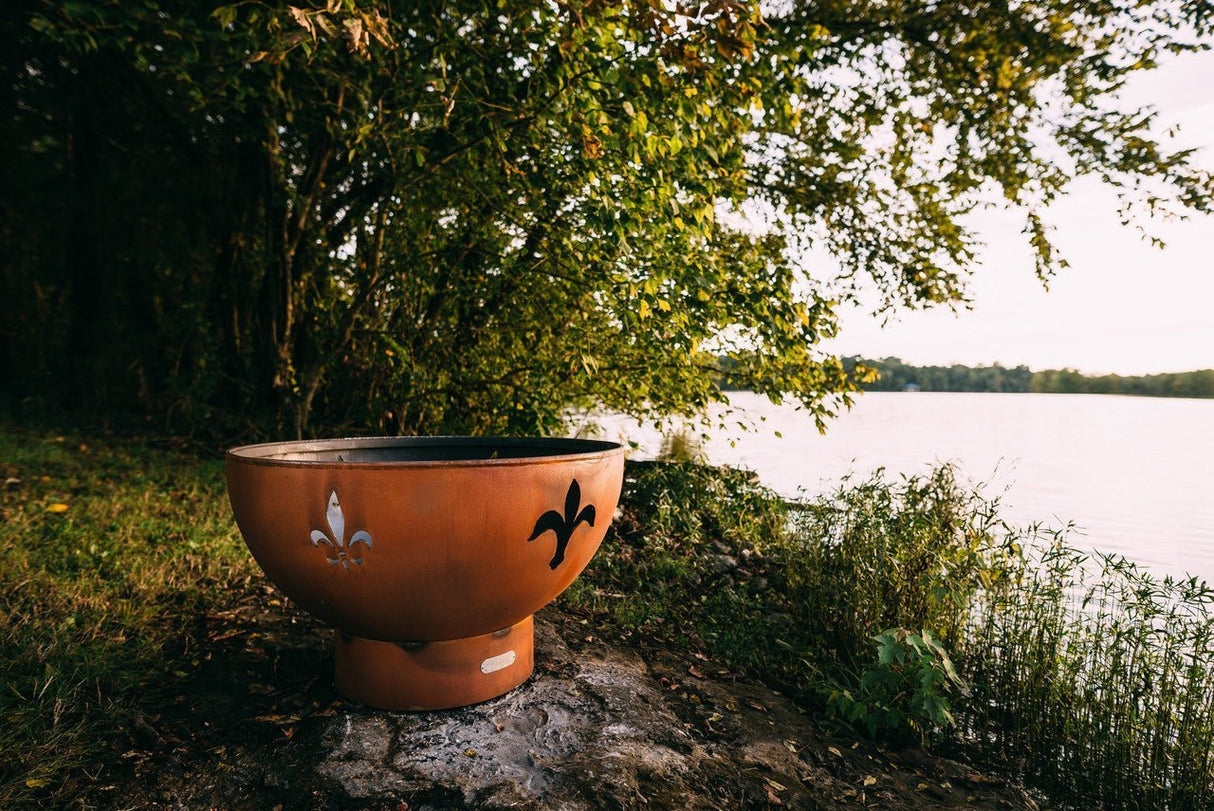 Fleur de Lis Fire Pit - Viva Alfresco